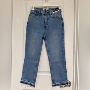 NWT Abercrombie & Fitch Curve Love Ultra High Rise Ankle Straight Jean